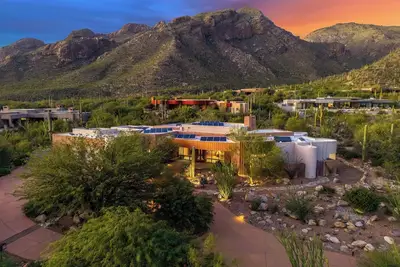 Image de Desert Dream Home 5br/5b w/ Grill, Mountains views!