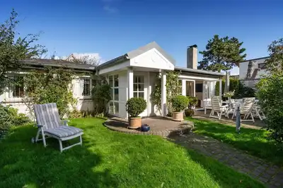 Image de Charming vacation home for 4 people with terrace, parking space and Wlan