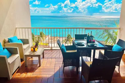 Image de Beachside Paradise Apartment in Resort with Spectacular Sea Views & Pool