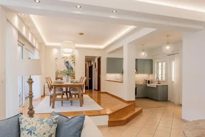 Image de Stylish 2br/2ba condo in Glifada