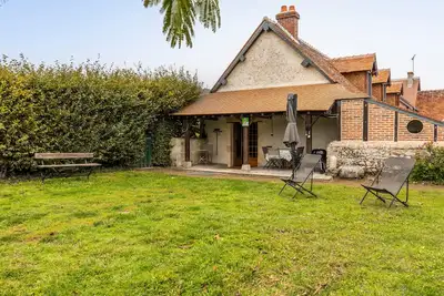 Image de Maison de Vacances 'Gîte Des Aulneaux' avec Terrasse Privée, Jardin Privé et Wi-Fi