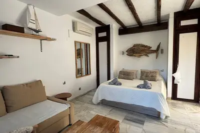 Image de Studio with sea view and private terrace