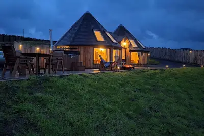 Image de Ty Crwn - The Roundhouse, pet friendly, with hot tub in Lampeter