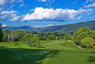 Image de Relaxing Spa Stay with Golf Course & Village Shopping Nearby