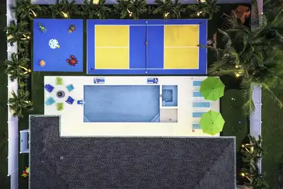 Image de Private Splash Pad, Pickleball, Htd. Pool, Hot Tub