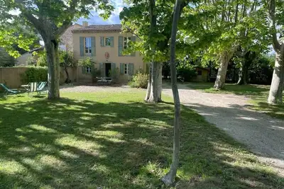 Image de Villa des Platanes - Domaine Château Barbebelle - Rognes