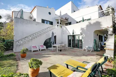 Image de Appartement 'Tranquility Villa Fonte Coberta' avec piscine partagée, Wi-Fi et climatisation