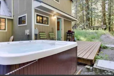 Peaceful cabin in the woods