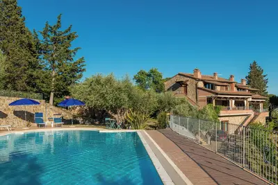 Image de Panoramic, lighted pool, large garden, in the woods, 15 min from the sea (5)