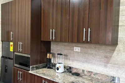 Image de Enchanting 2-bedroom apartment with Ac in Tema Comm 12 Annex