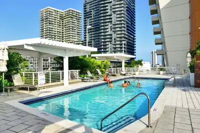 Image de Midtown Miami Condo with Free Parking