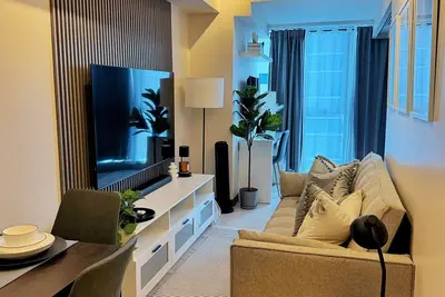 Image de Luxe and Modern 1br Unit in Bgc