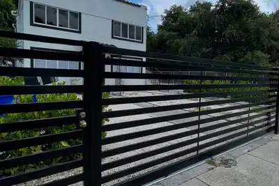 Image de Home away from home, Chic, Cozy and Modern Miami Short Stay