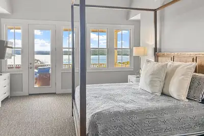 Image de Shore Enough, Carlton Landing! Lakeview for 12!