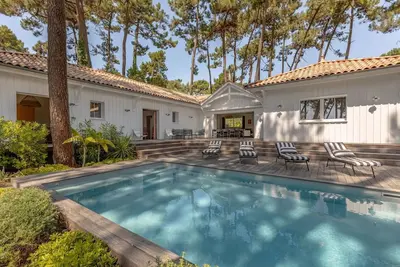 Image de Villa de charme 5ch avec piscine, Calme et sérénité. Prestation Haut de Gamme