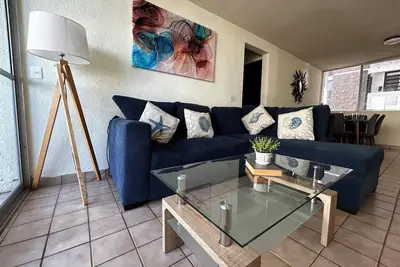 Image de Beachfront Condo w/Balcony & Parking!