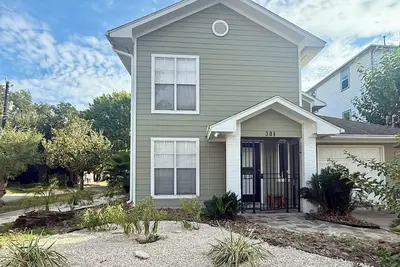 Image de Charming 1-bedroom house in Montrose, Htx. Near Downtown, Nrg, Med Center, Heights