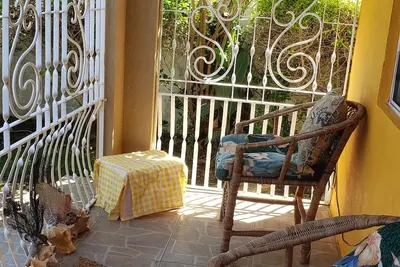 Image de Charming 2-bedroom apartment with Ac in Trelawny Parish