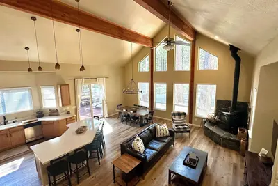 Image de Blue Lake Springs - Sleeps 12 - Loft for kids - Many Amenities - Close to Skiing