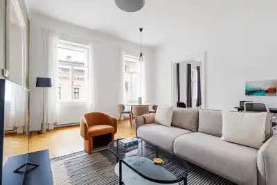 Image de Blueground | Wieden, washer/dryer, nr Belvedere