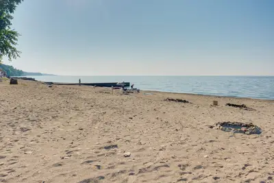 Image de 'Zen Haven' Lakefront Erie Home w/ Shore Access