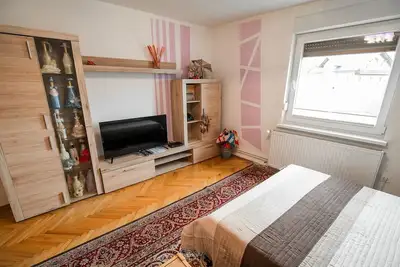 Image de Quiet and Sunny Apartment with Balcony - Two Bedroom Apartment with Balcony