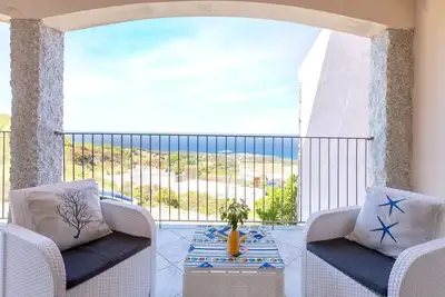 Image de Confortable appartement pour 4 personnes avec piscine, climatisation, Tv et patio