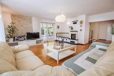 Image de Stunning Rural Holiday Home with Garden and Bbq - Four Bedroom Holiday Home