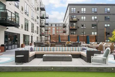 Image de 2br 2ba CozySuites in Marquee with pool & gym