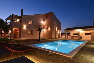 Image de Apartment Villa Troskot - Villa with pool