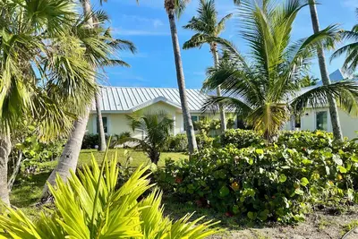 Image de Razzle House Beachfront Treasure Cay Family-friendly Paradise