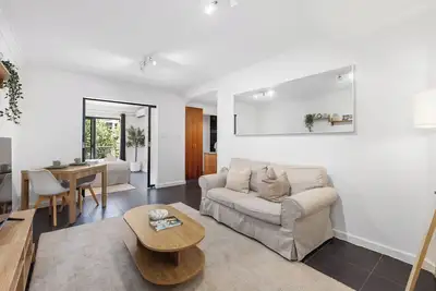 Image de Cbd Edge 1br on Mounts Bay Road