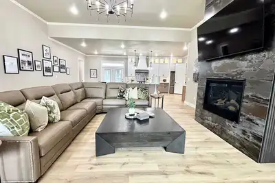 Image de Gun's Up Getaway - 4br/3ba - New Construction