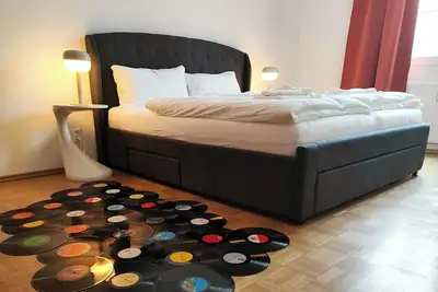 Image de Lollipop + 4 Min to Metro U1 + Free Parking