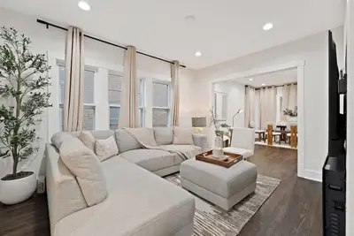 Image de Historic 5br Berwyn Home with Modern Comforts