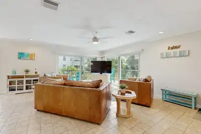 Image de Oceanside condo with heated pool, tennis courts & great location