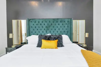 Image de Stylish Home near it all. Sleeps 12. 3 Bedrooms. Uptown/ Galleria Area Houston