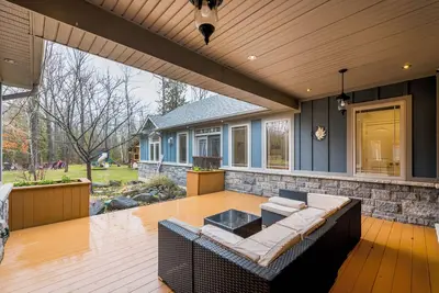 Image de Large Innisfil Lakeview Cottage with steps to Lake Simcoe