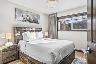 Image de Bears Den 2br Getaway with Hot Tub, Bbq and Near Dt