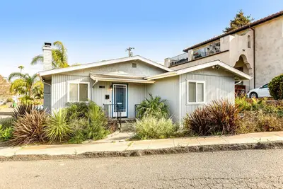 Image de Canyon Cove Oceanside House