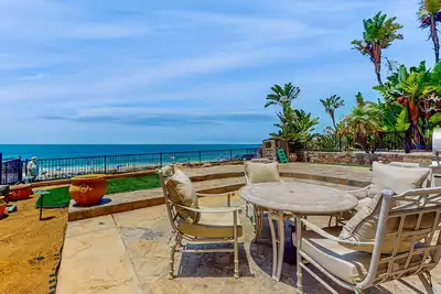 Image de Carlsbad Sunset Escape Ocean view home with outdoor living, spacious bedrooms & fireplace