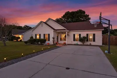 Image de Elegant 5br Sanctuary: Glamping Pit & Luxe Outdoor Lounge