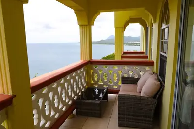 Image de Oceanfront View • Private Br Balconies • Free Parking