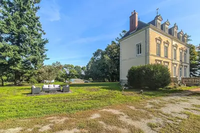 Image de Maison cosy à Parennes avec piscine