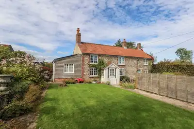 Image de Little Orchard, pet friendly, character holiday cottage in Chard