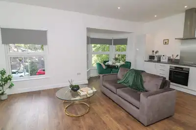 Image de Three, romantic in Peterborough