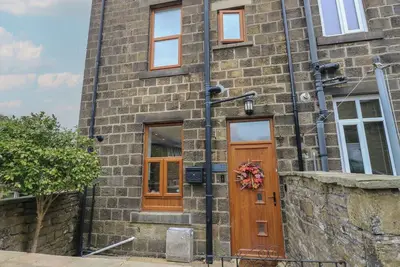 Image de 11 Bronte Street, pet friendly, with open fire in Haworth