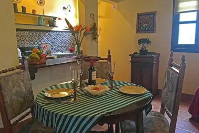 Image de Versatile accommodation: apartment + central room