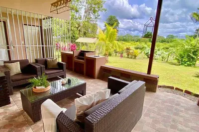Image de New Vrbo! Relax at Casa de Zen, a charming house with a volcano view