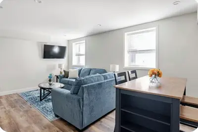 Image de Stylish Downtown Retreat – 5 Mins from Heart of Detroit